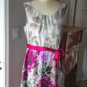 Sleeveless Floral Dress with Ribbon 16P